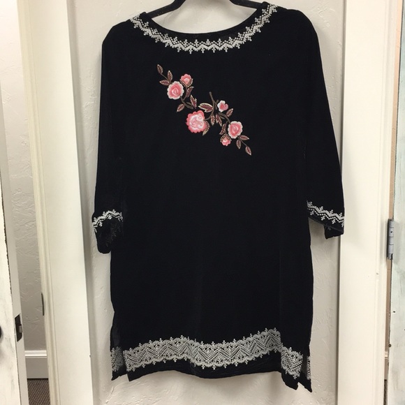 Black Velvet Tunic - Picture 4 of 4